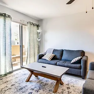 Contemporary In Hub Of Old Town Scottsdale