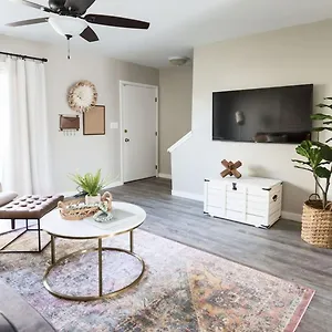 Updated In A Old Town Location Scottsdale